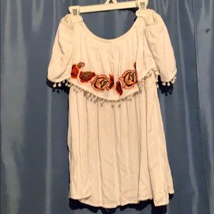 Off the shoulder shirt like new hardly worn.